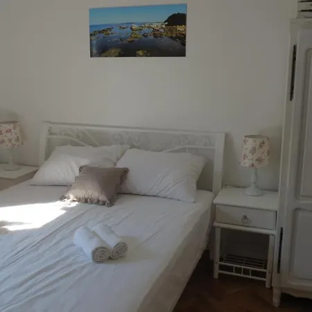 And Rogic Aparthotel *