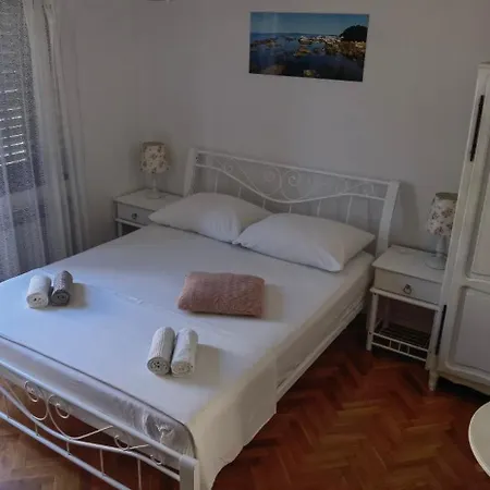 Apartments&rooms Rogić