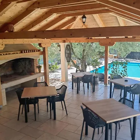 Aparthotel And Rogic Sveti Petar (Zadar)