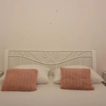 Aparthotel And Rogic Sveti Petar (Zadar)
