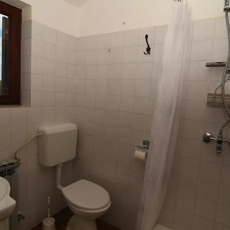 And Rogic Aparthotel