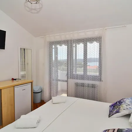 And Rogic Aparthotel *